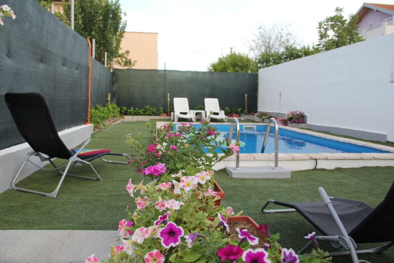Holiday Home Flora Mostar Exterior photo